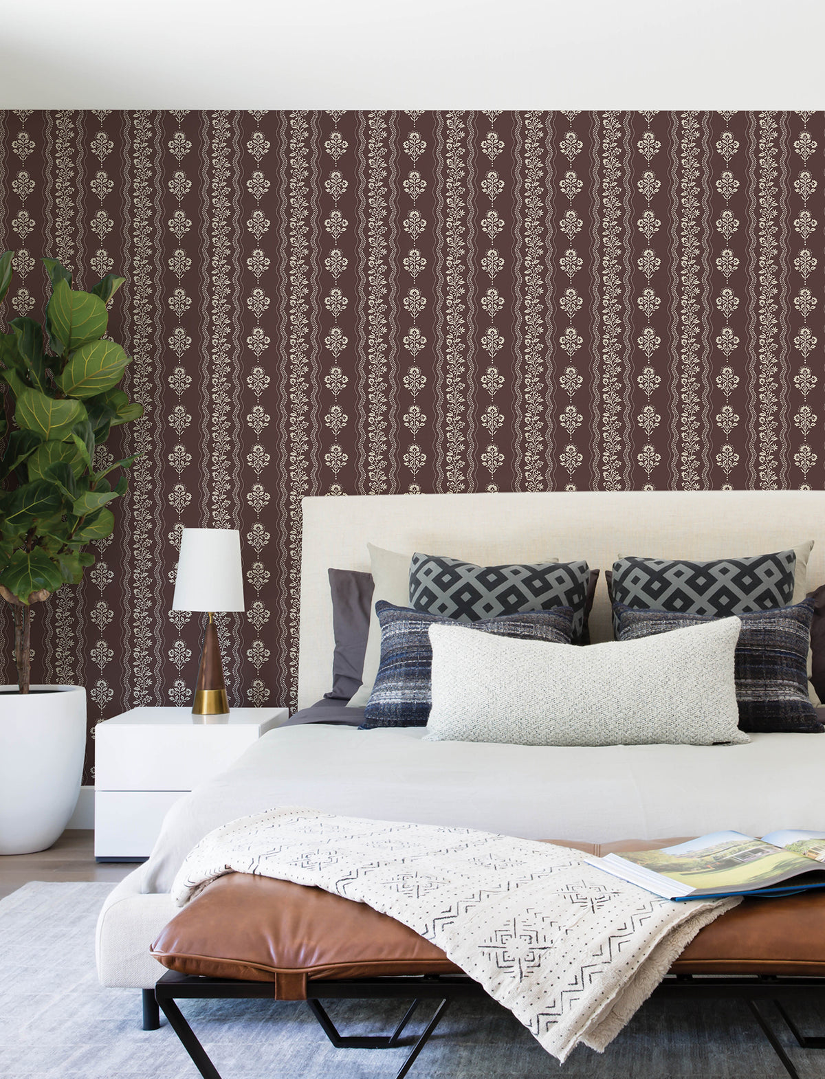 4199-83723-peel-and-stick-wallpaper-room-scene-detail-closeup