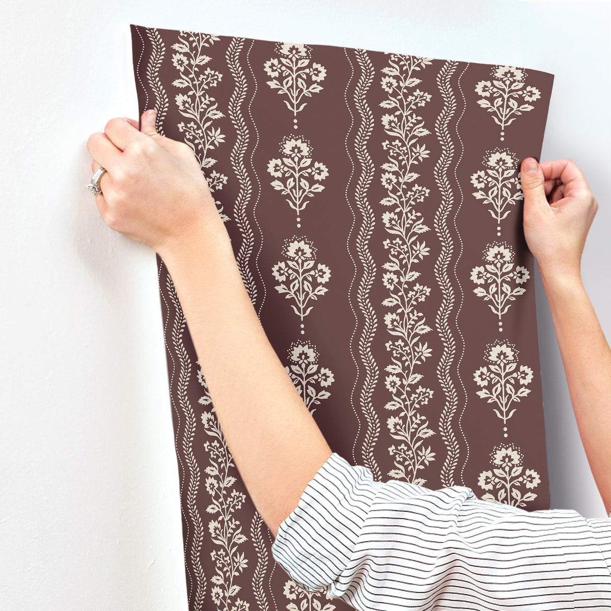 4199-83723-peel-and-stick-wallpaper-stick-application-step
