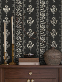 4199-83724-peel-and-stick-wallpaper-room-scene