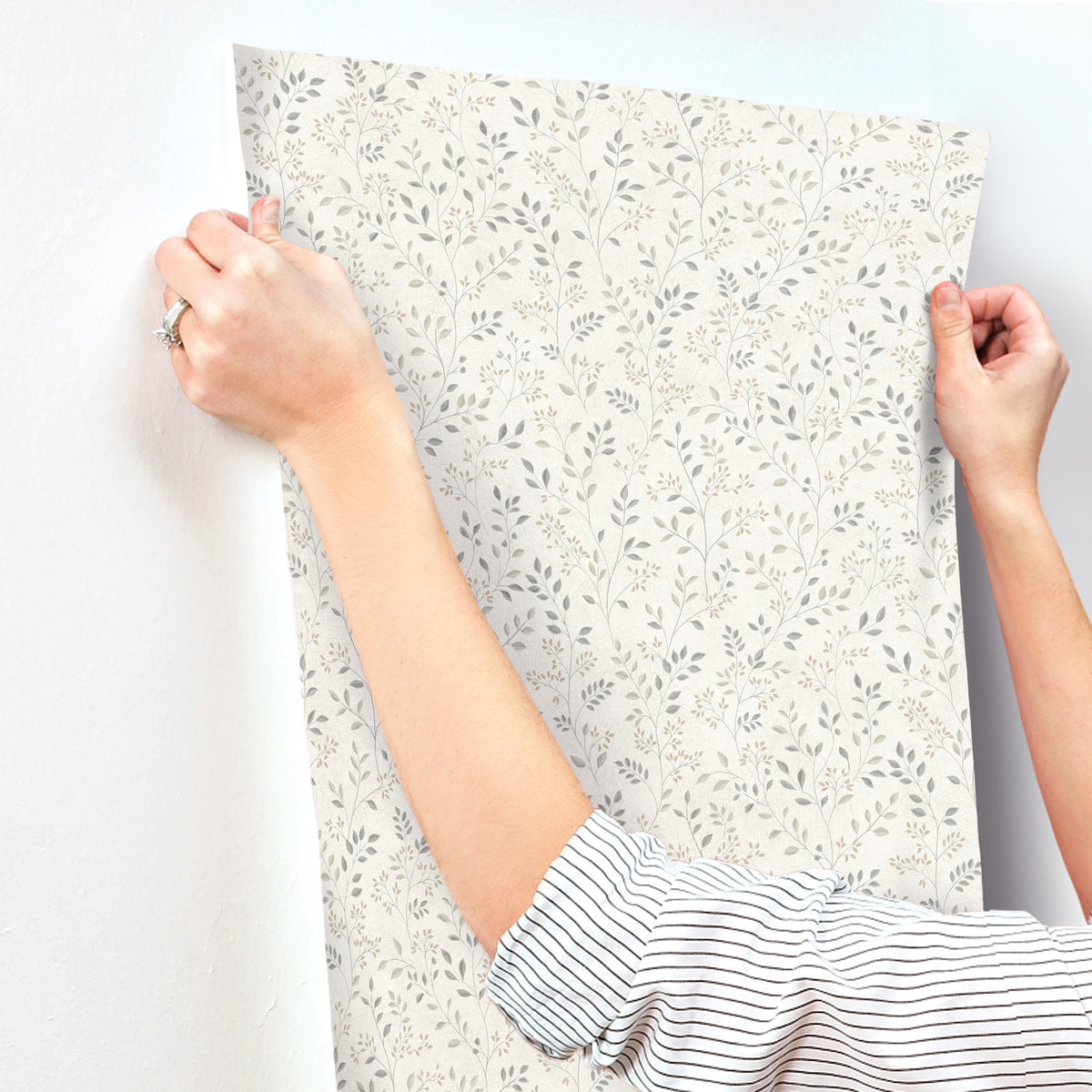 4199-83739-peel-and-stick-wallpaper-stick-application-step