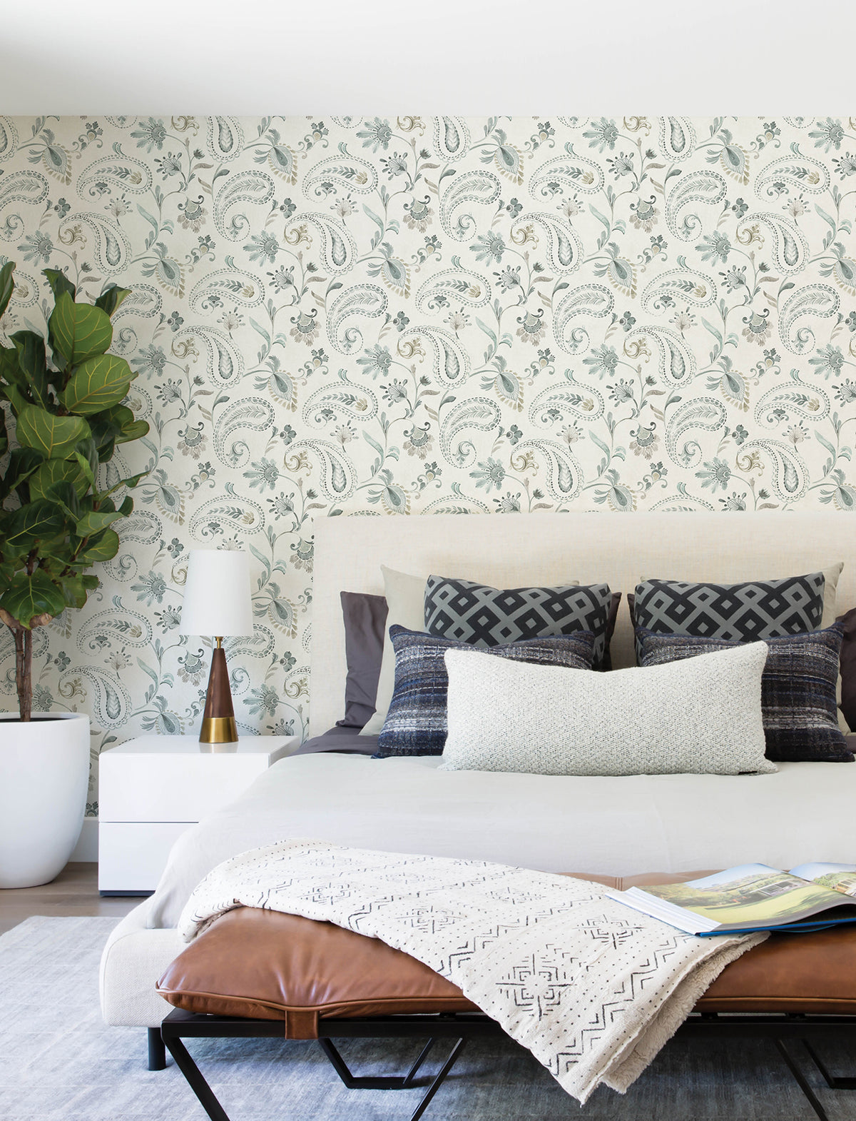 4199-83746-peel-and-stick-wallpaper-room-scene-detail-closeup