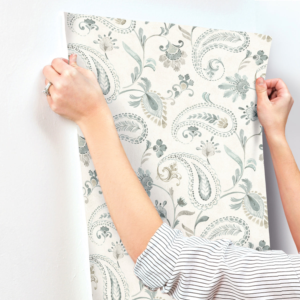 4199-83746-peel-and-stick-wallpaper-stick-application-step