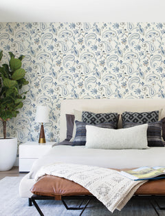 4199-83748-peel-and-stick-wallpaper-room-scene-detail-closeup