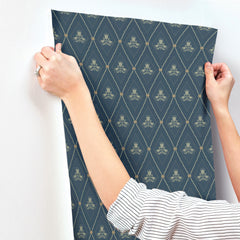 4201-48033-peel-and-stick-wallpaper-stick-application-step