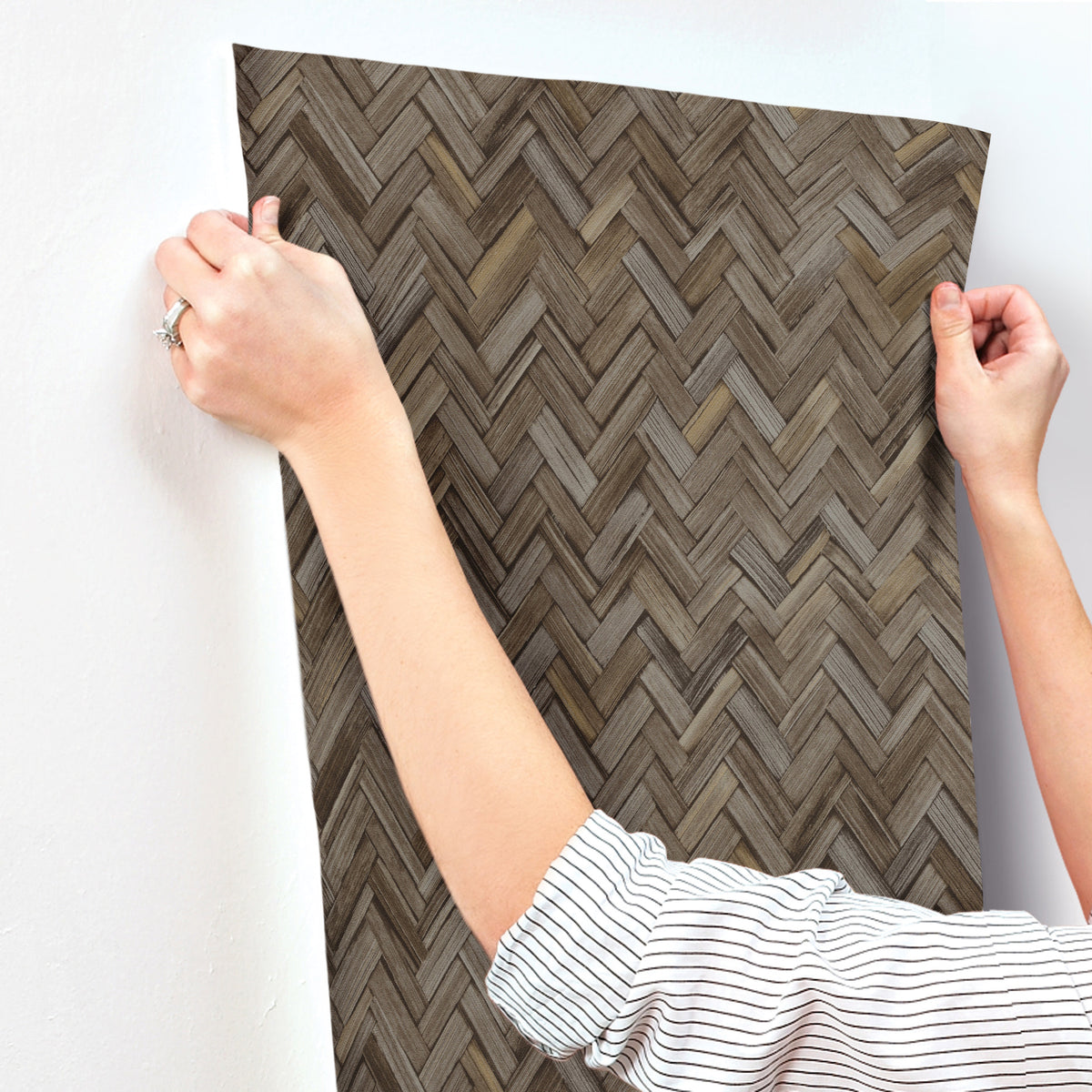 4202-410358-peel-and-stick-wallpaper-stick-application-step