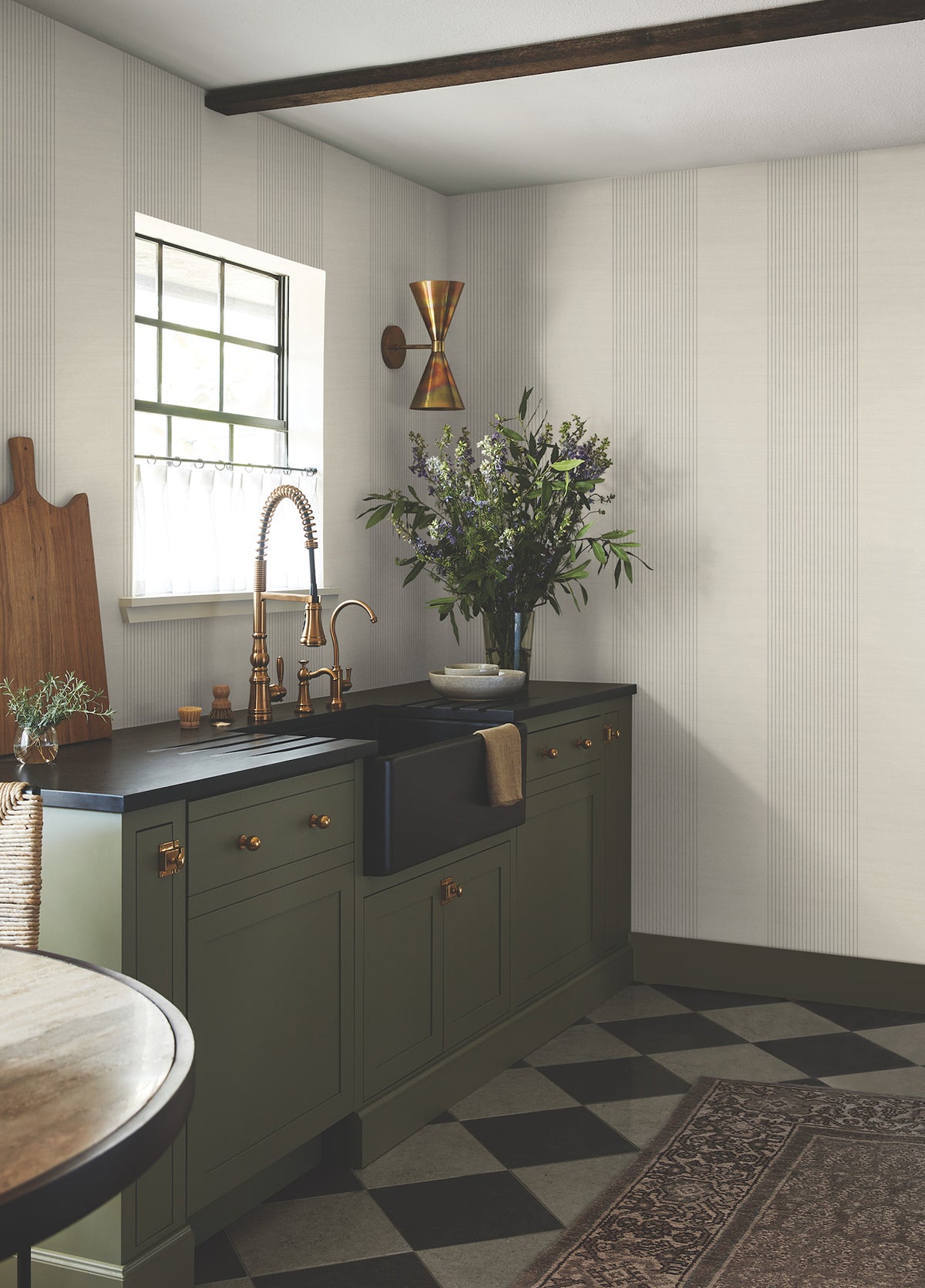 4211-83525-peel-and-stick-wallpaper-room-scene
