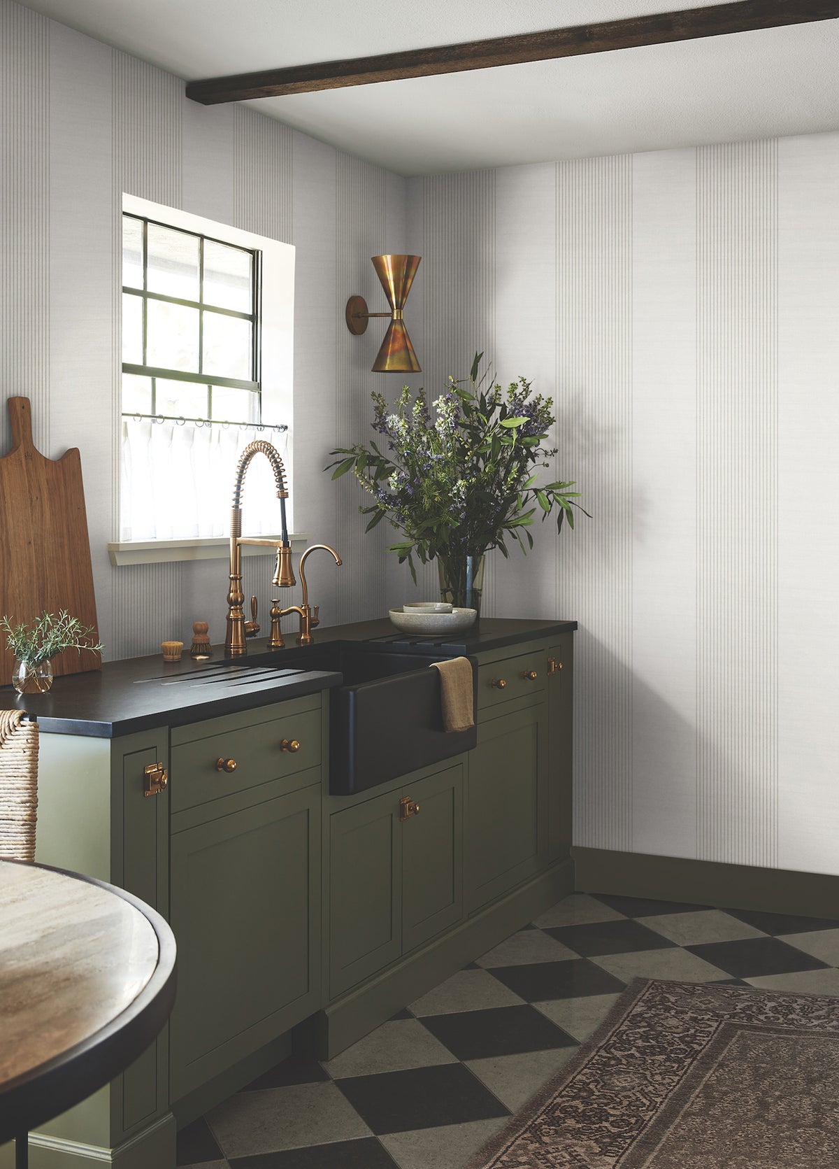 4211-83526-peel-and-stick-wallpaper-room-scene