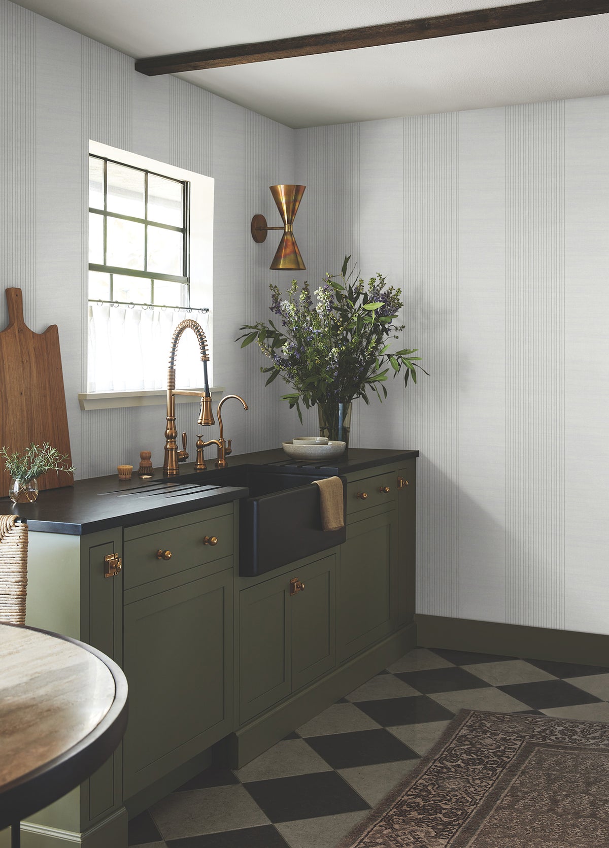 4211-83527-peel-and-stick-wallpaper-room-scene