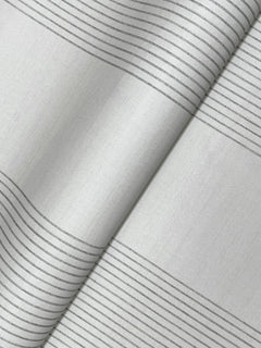 4211-83527-peel-and-stick-wallpaper-detail-closeup