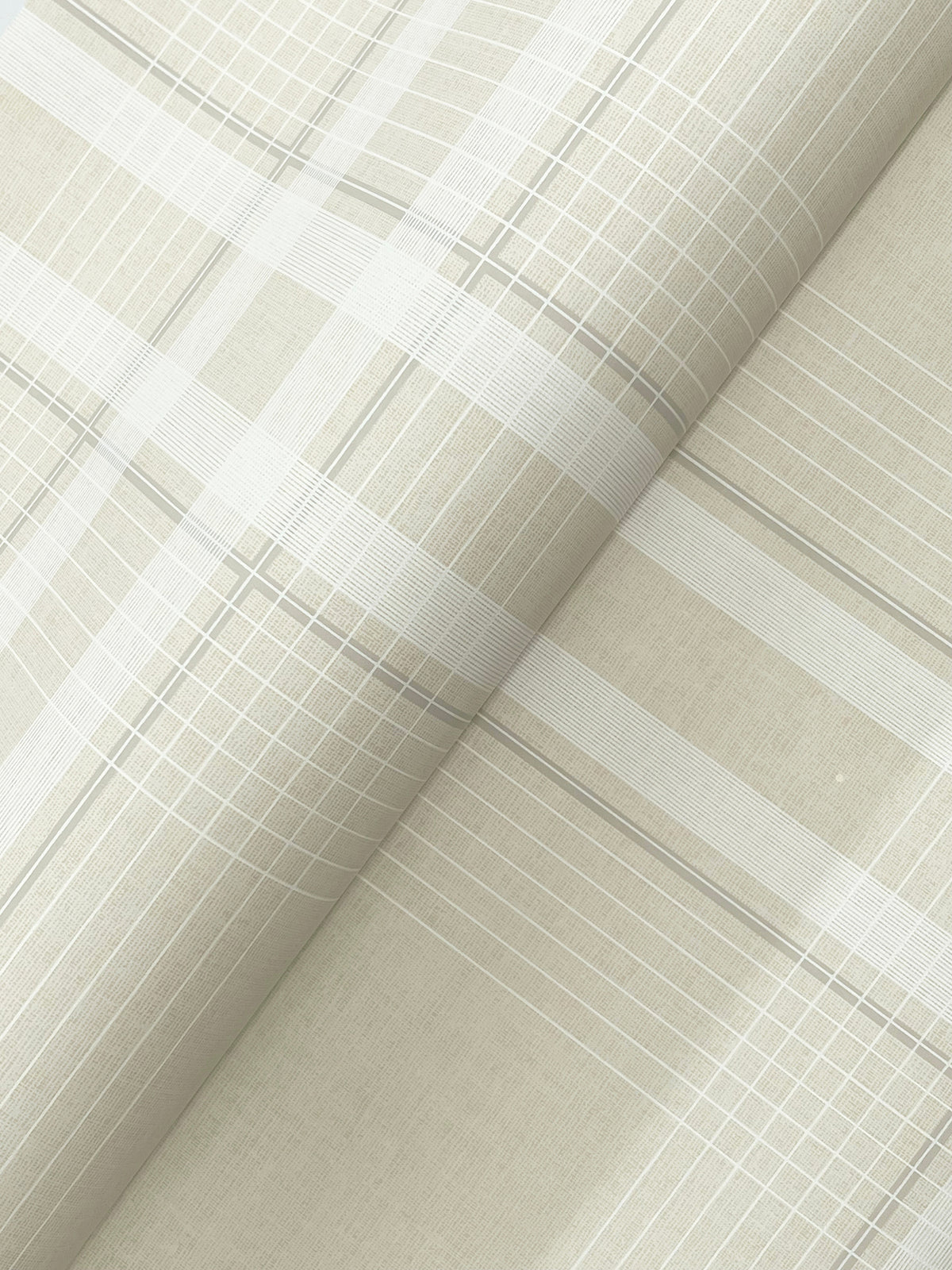 4211-83566-peel-and-stick-wallpaper-detail-closeup