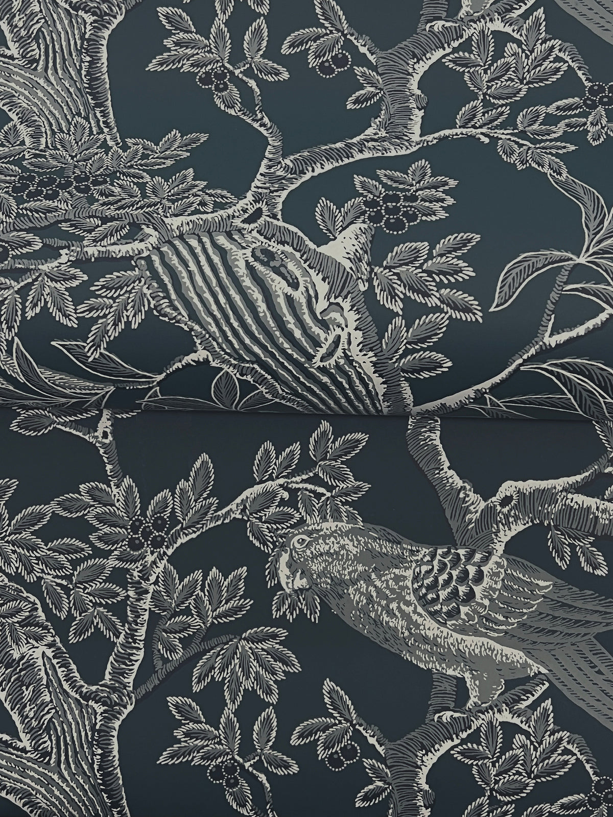 4211-83569-peel-and-stick-wallpaper-detail-closeup