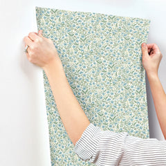 4212-84367-peel-and-stick-wallpaper-stick-application-step