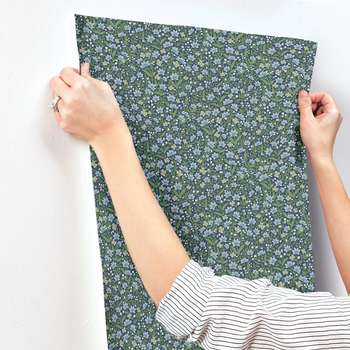 4212-84369-peel-and-stick-wallpaper-stick-application-step