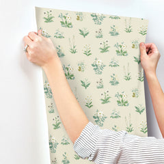 4212-84374-peel-and-stick-wallpaper-stick-application-step