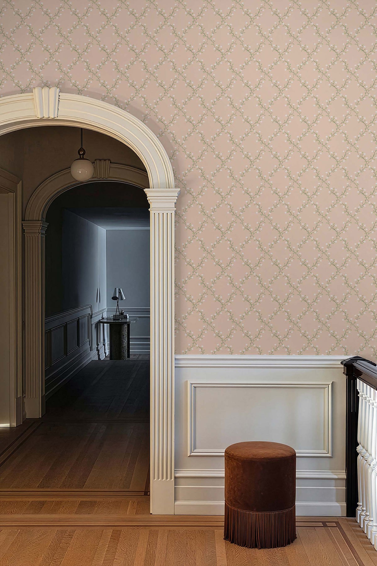 4212-84386-peel-and-stick-wallpaper-room-scene-detail-closeup