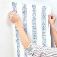 4212-84393-peel-and-stick-wallpaper-stick-application-step