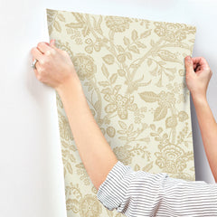 4212-84400-peel-and-stick-wallpaper-stick-application-step