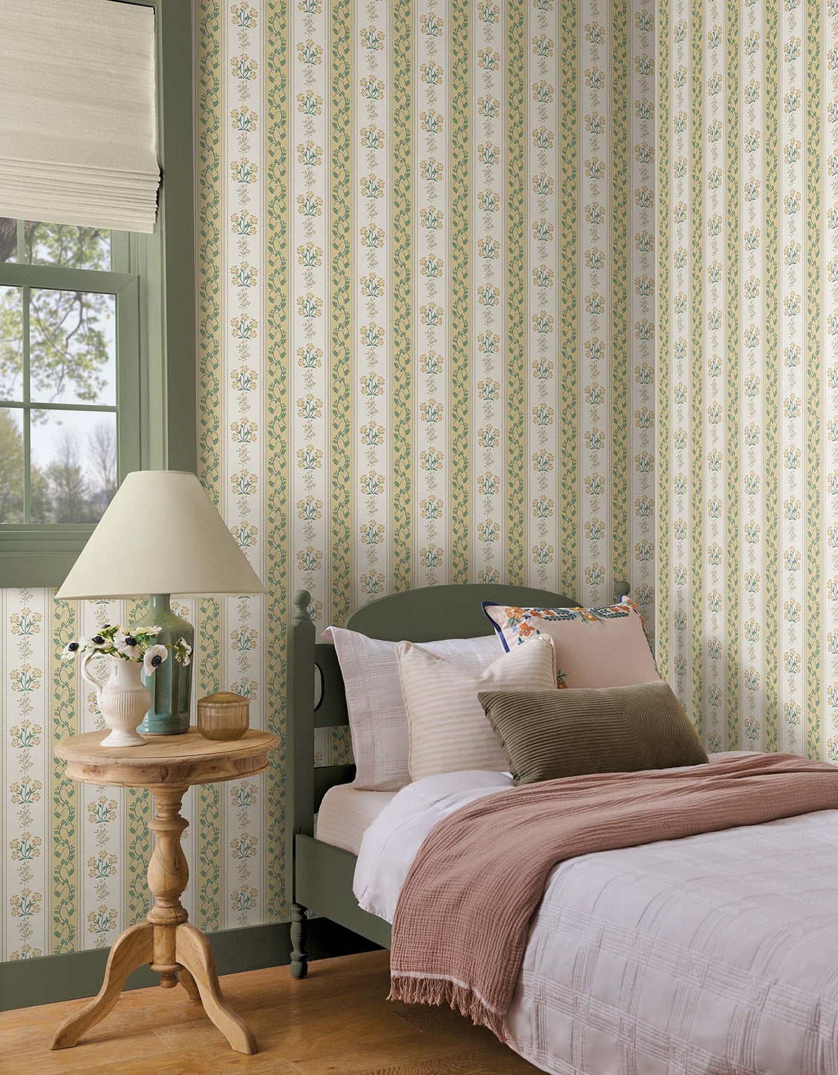 4212-84417-peel-and-stick-wallpaper-room-scene