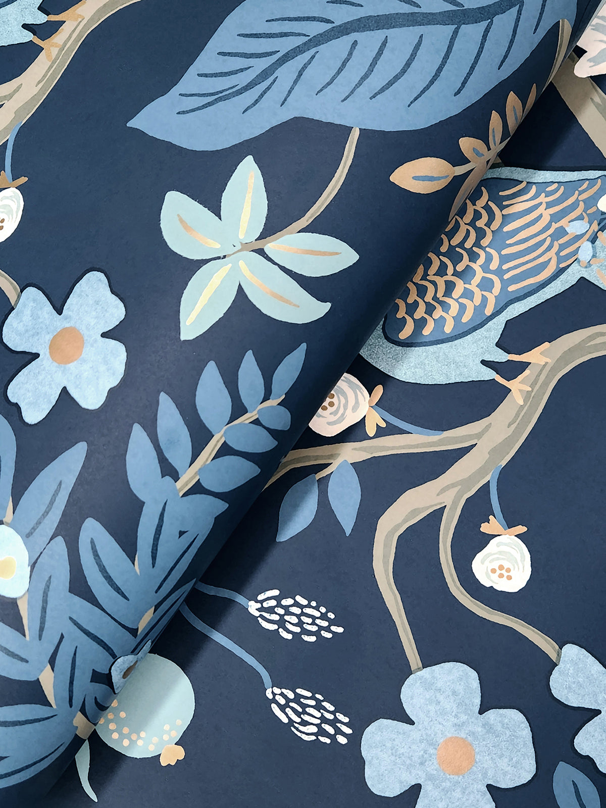 4212-84422-peel-and-stick-wallpaper-detail-closeup