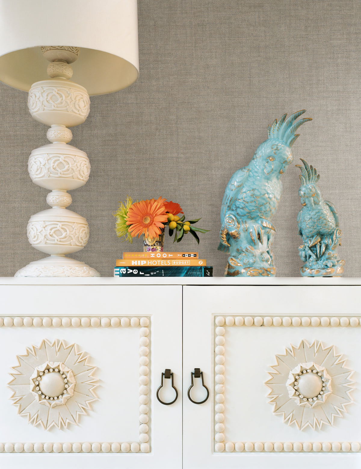 5974-peel-and-stick-wallpaper-room-scene-detail-closeup