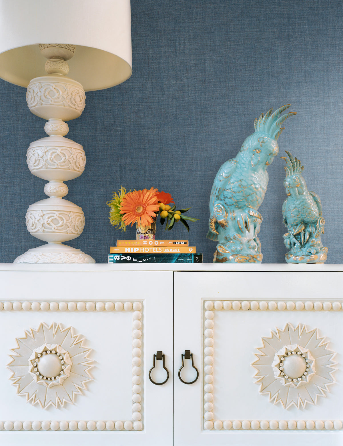 5977-peel-and-stick-wallpaper-room-scene-detail-closeup