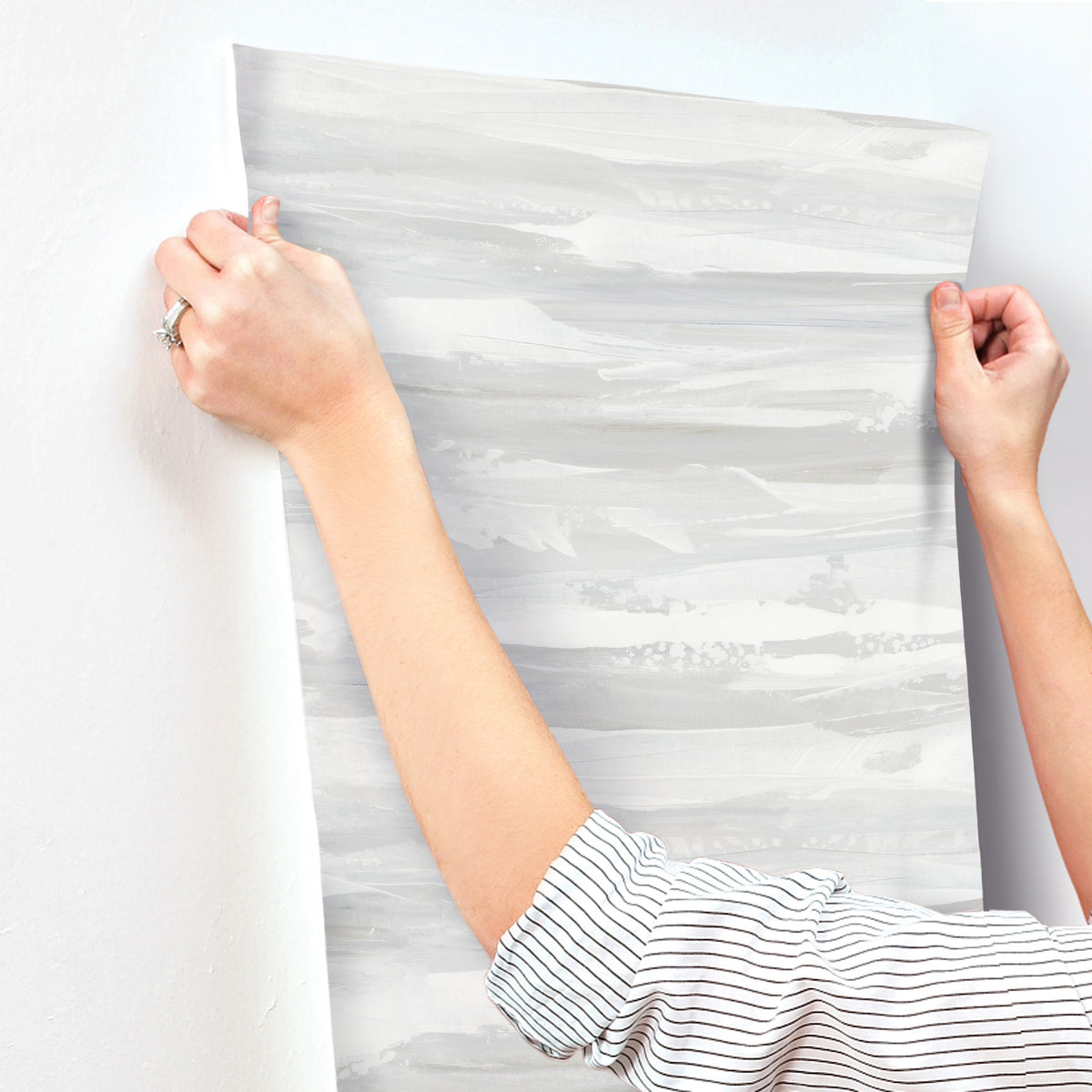 AG2013-peel-and-stick-wallpaper-stick-application-step