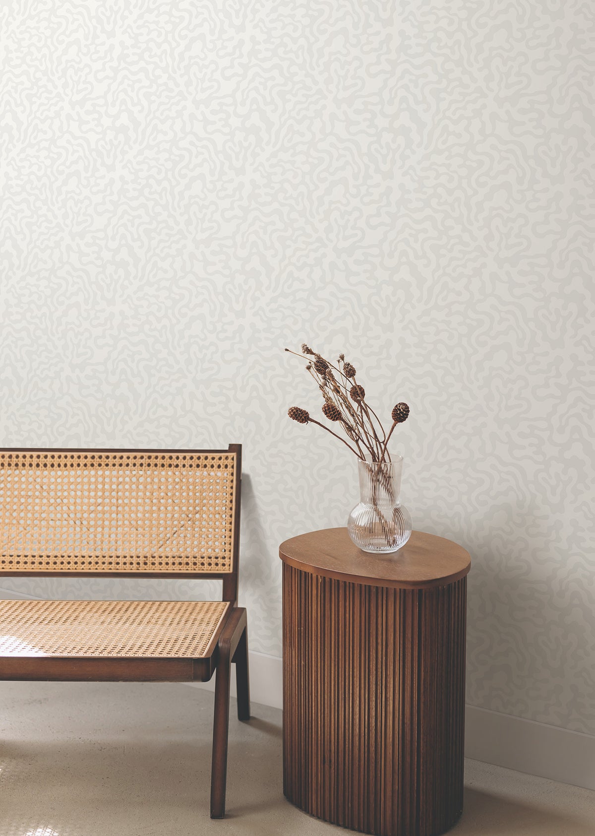 AG2023-peel-and-stick-wallpaper-room-scene