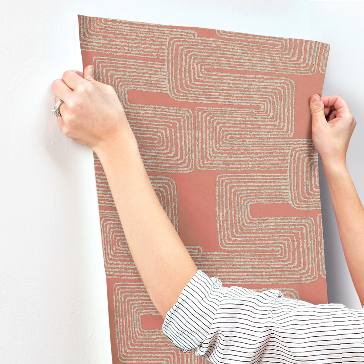 AG2031-peel-and-stick-wallpaper-stick-application-step