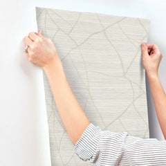 AG2083-peel-and-stick-wallpaper-stick-application-step