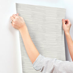 AG2092-peel-and-stick-wallpaper-stick-application-step