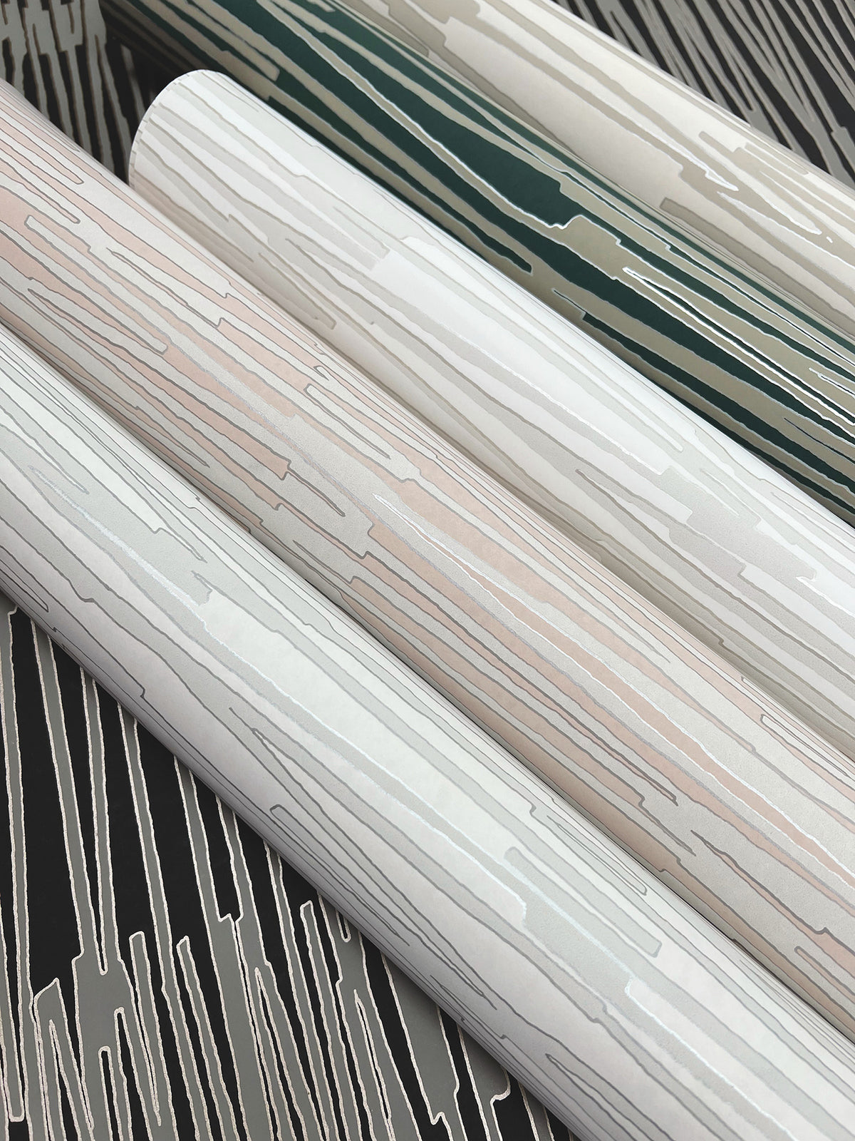 AG2093-peel-and-stick-wallpaper-detail-closeup