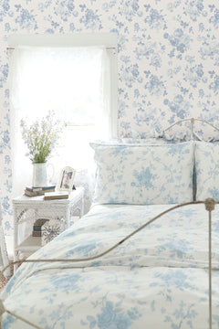AST4102-peel-and-stick-wallpaper-room-scene-4