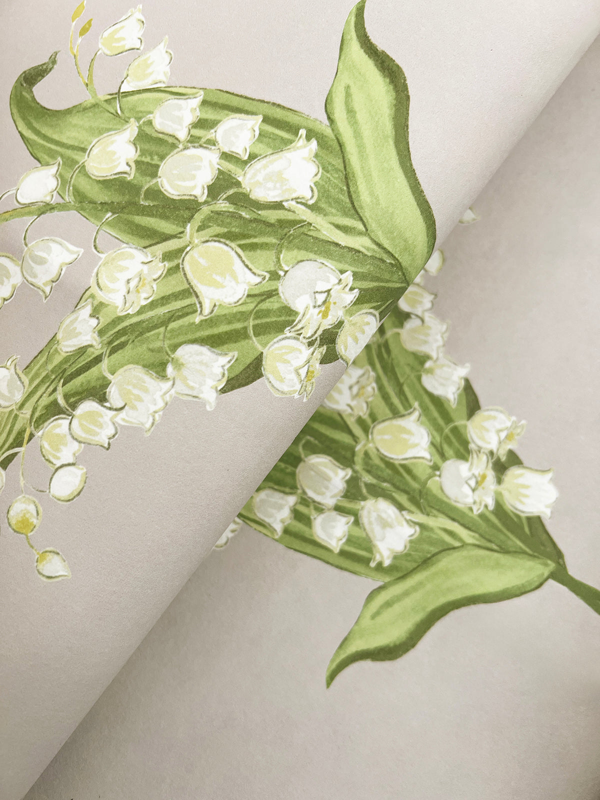 AST4341-peel-and-stick-wallpaper-detail-closeup