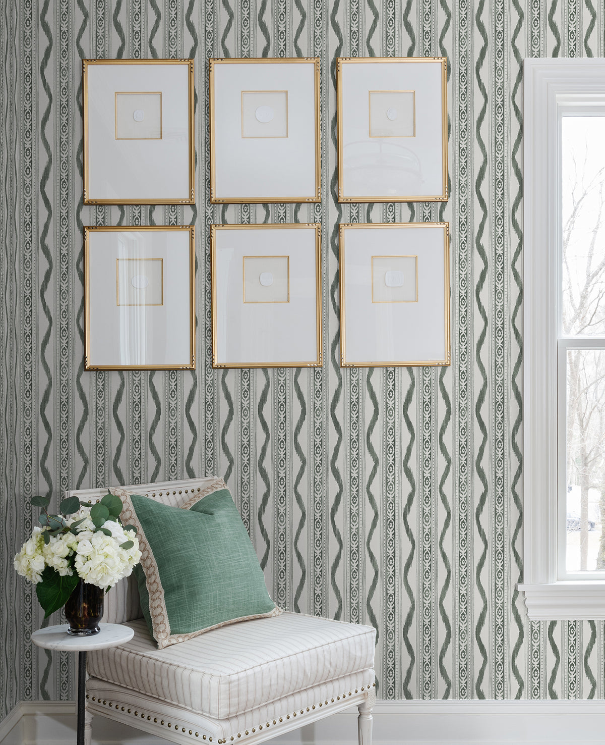 AST4347-peel-and-stick-wallpaper-room-scene