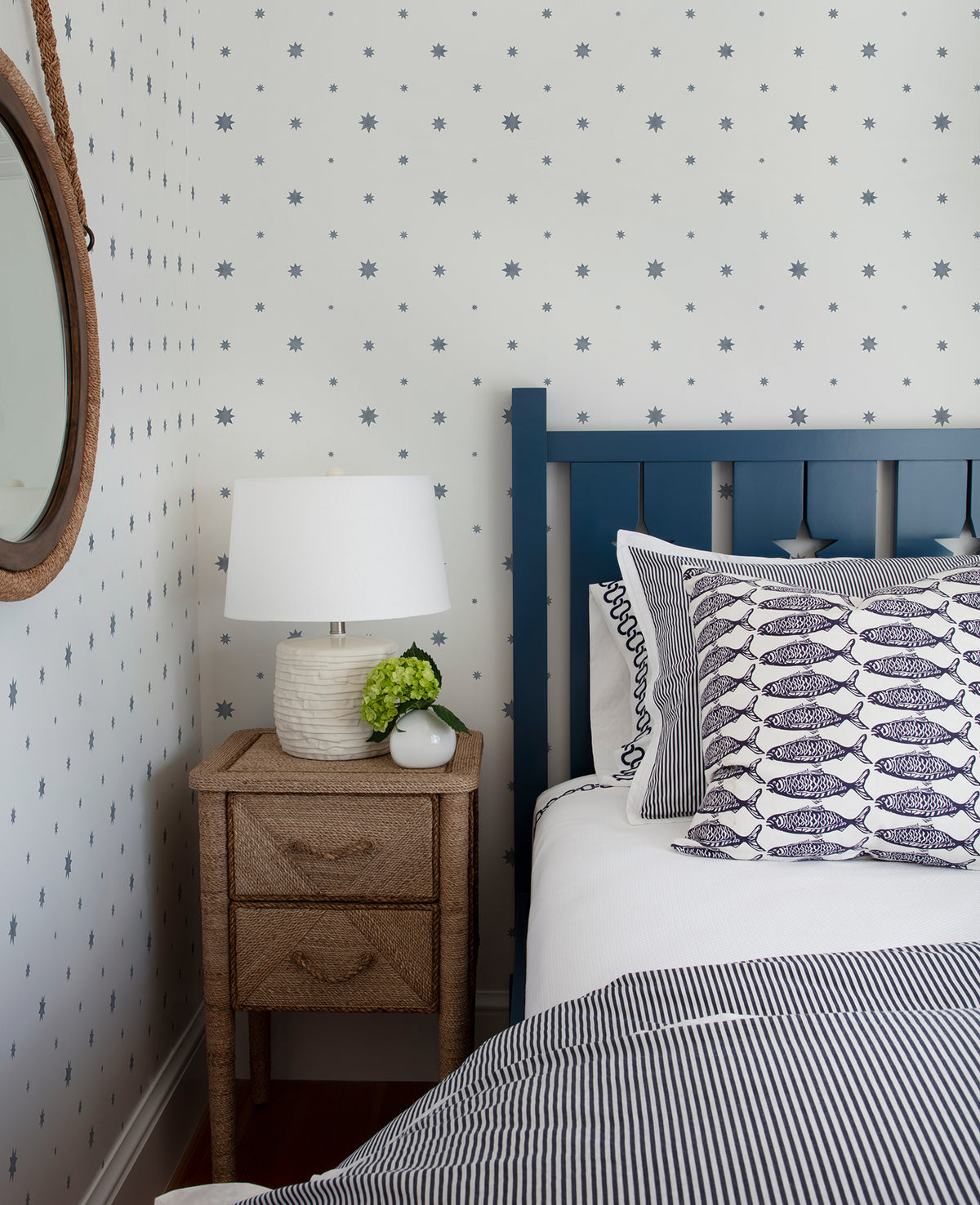 AST4351-peel-and-stick-wallpaper-room-scene
