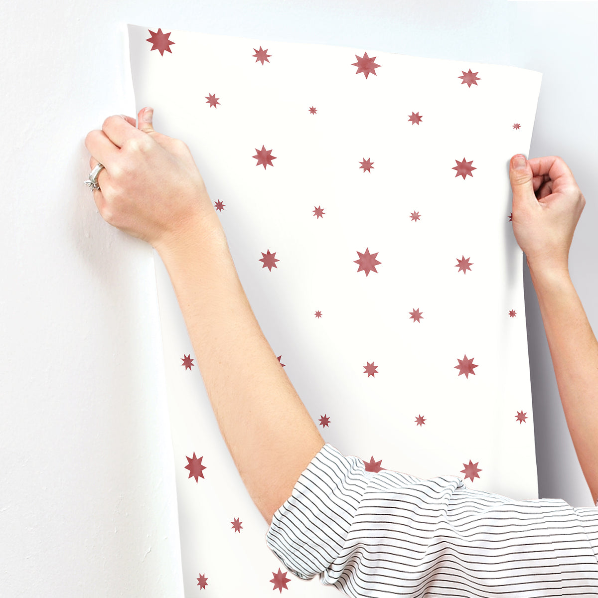 AST4353-peel-and-stick-wallpaper-stick-application-step