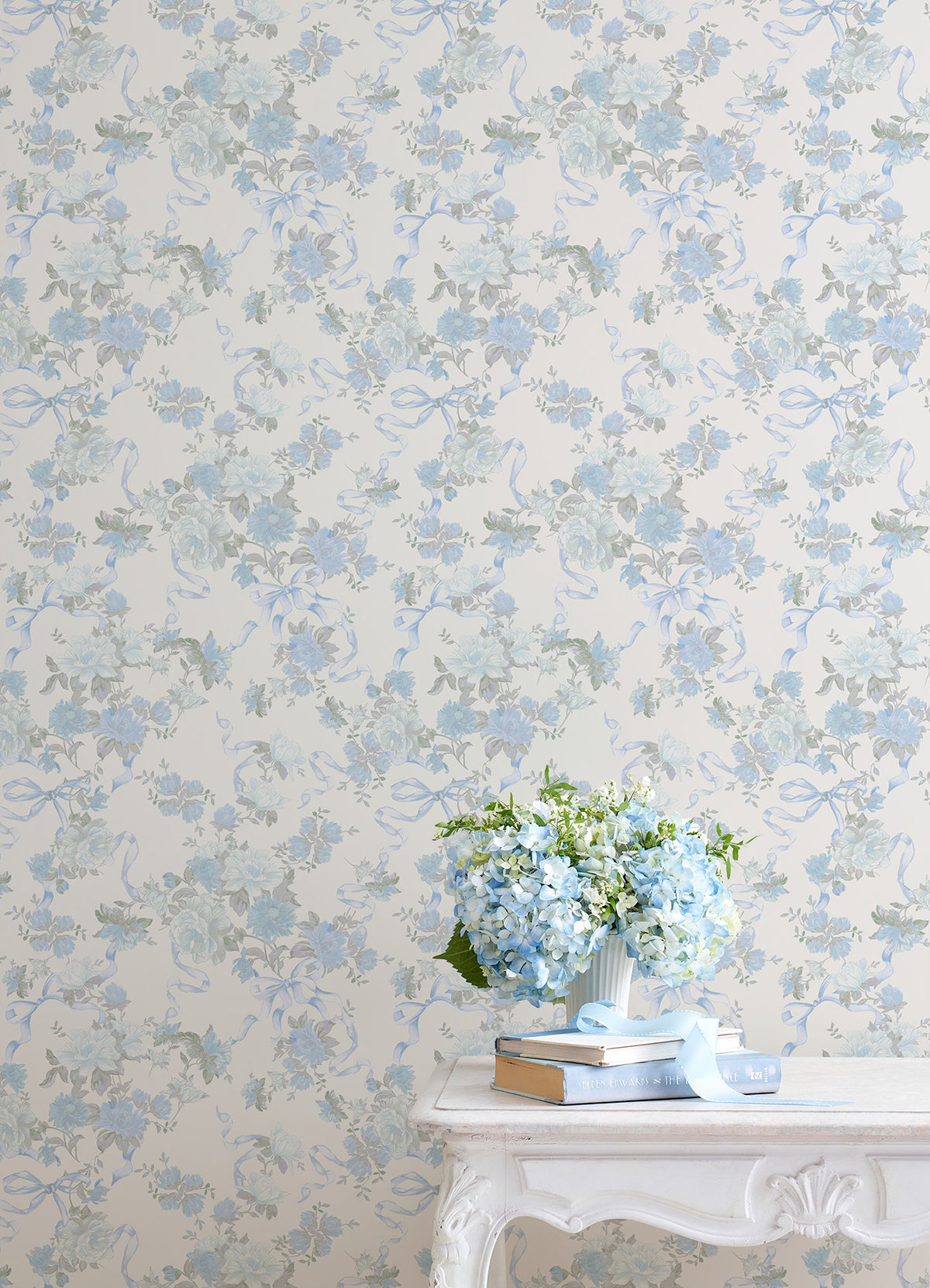 AST4654-peel-and-stick-wallpaper-room-scene