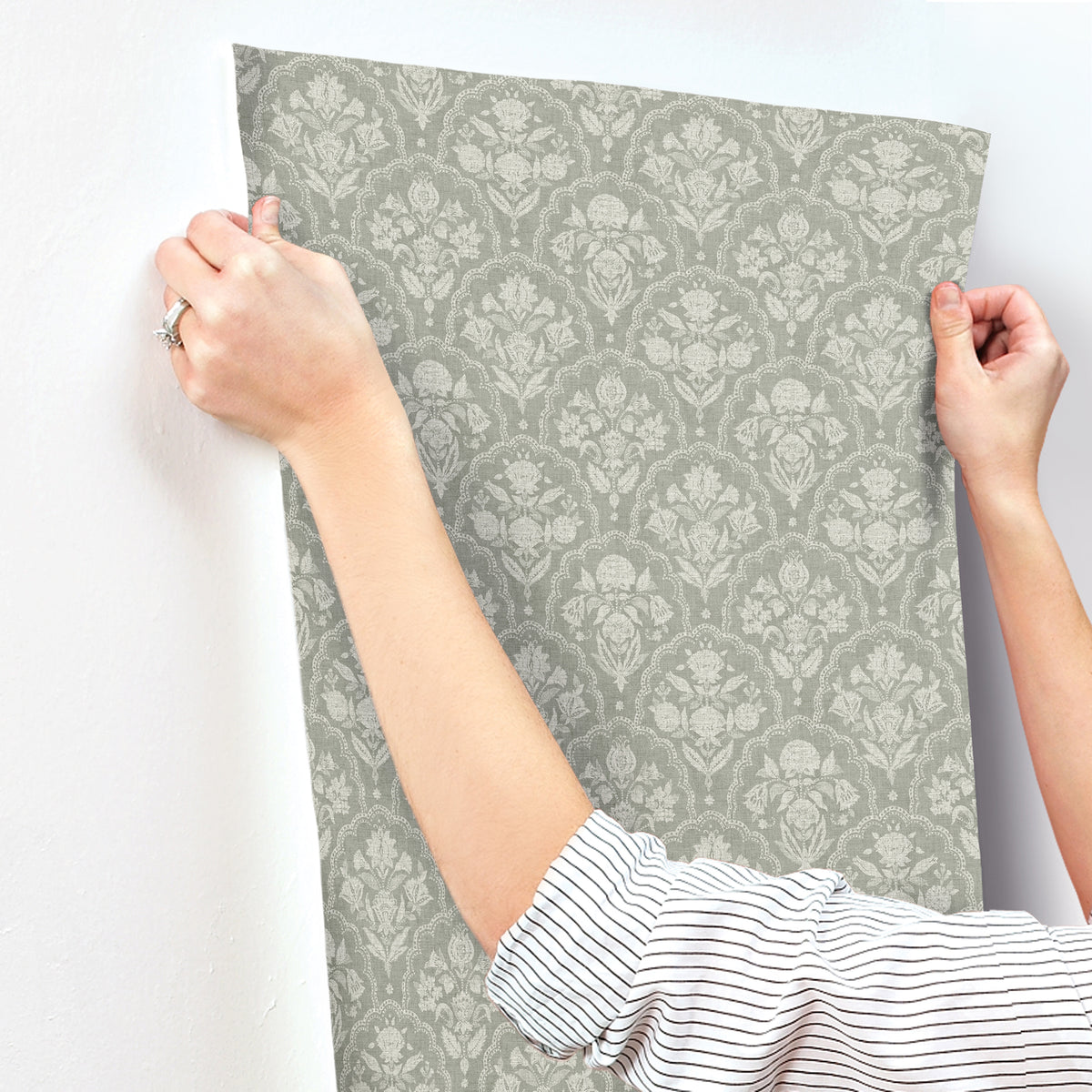 AST6353-peel-and-stick-wallpaper-stick-application-step
