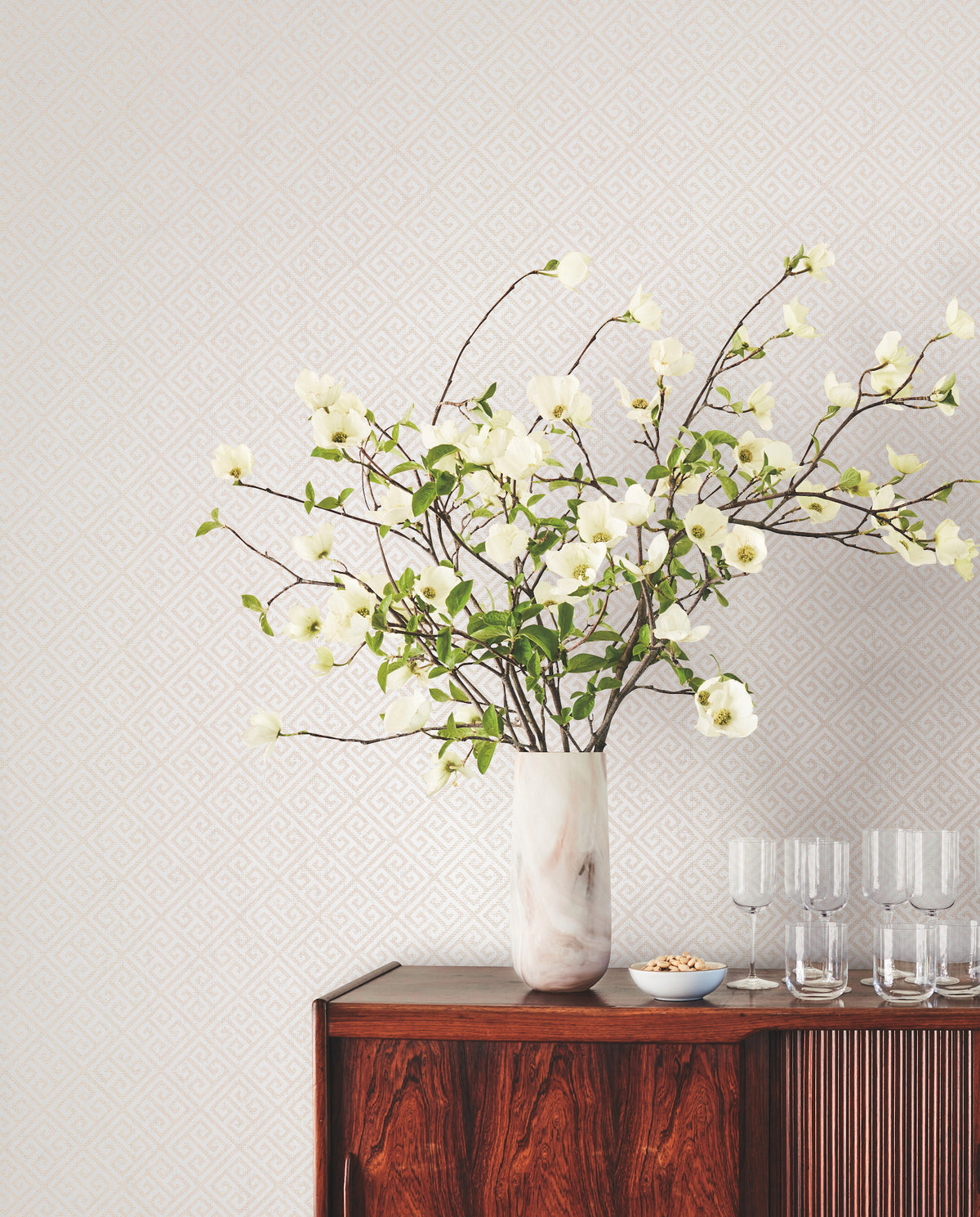 BW3991-peel-and-stick-wallpaper-room-scene