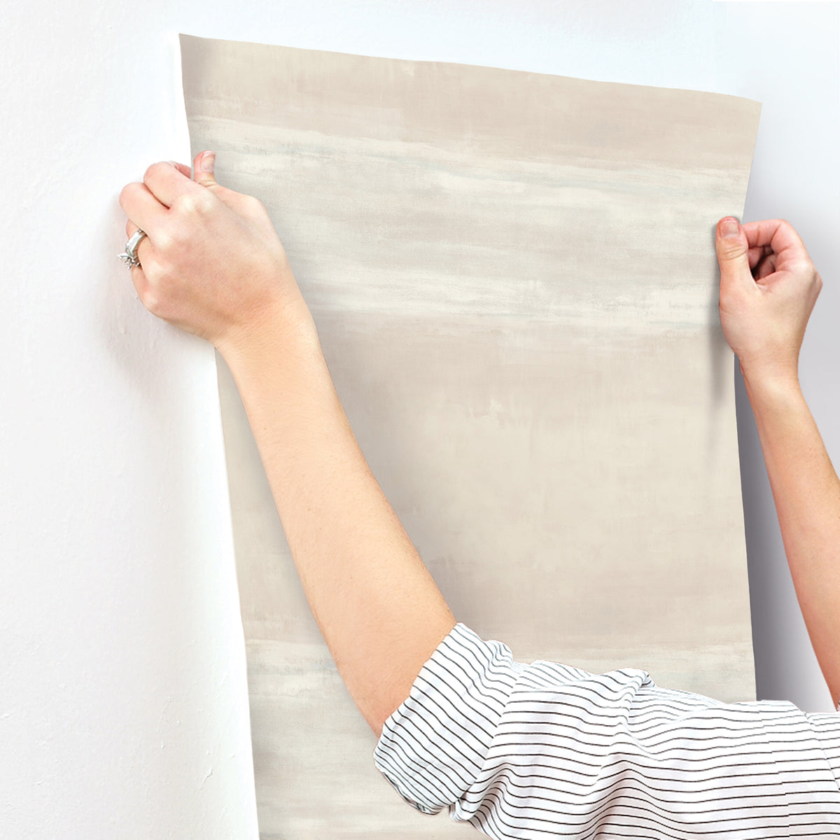 CC1252-peel-and-stick-wallpaper-stick-application-step