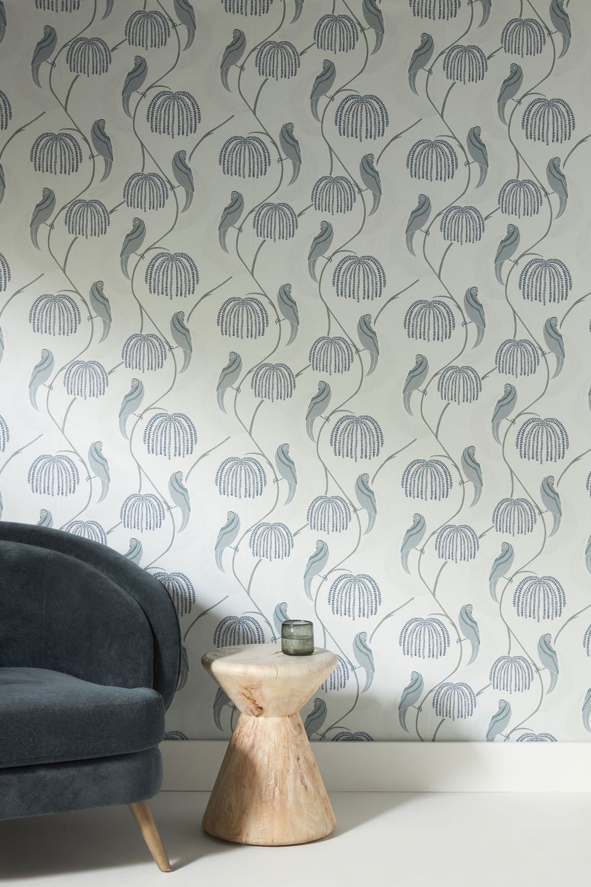 CH1435-peel-and-stick-wallpaper-room-scene
