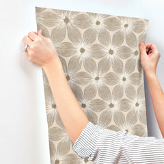 CI2304-peel-and-stick-wallpaper-stick-application-step