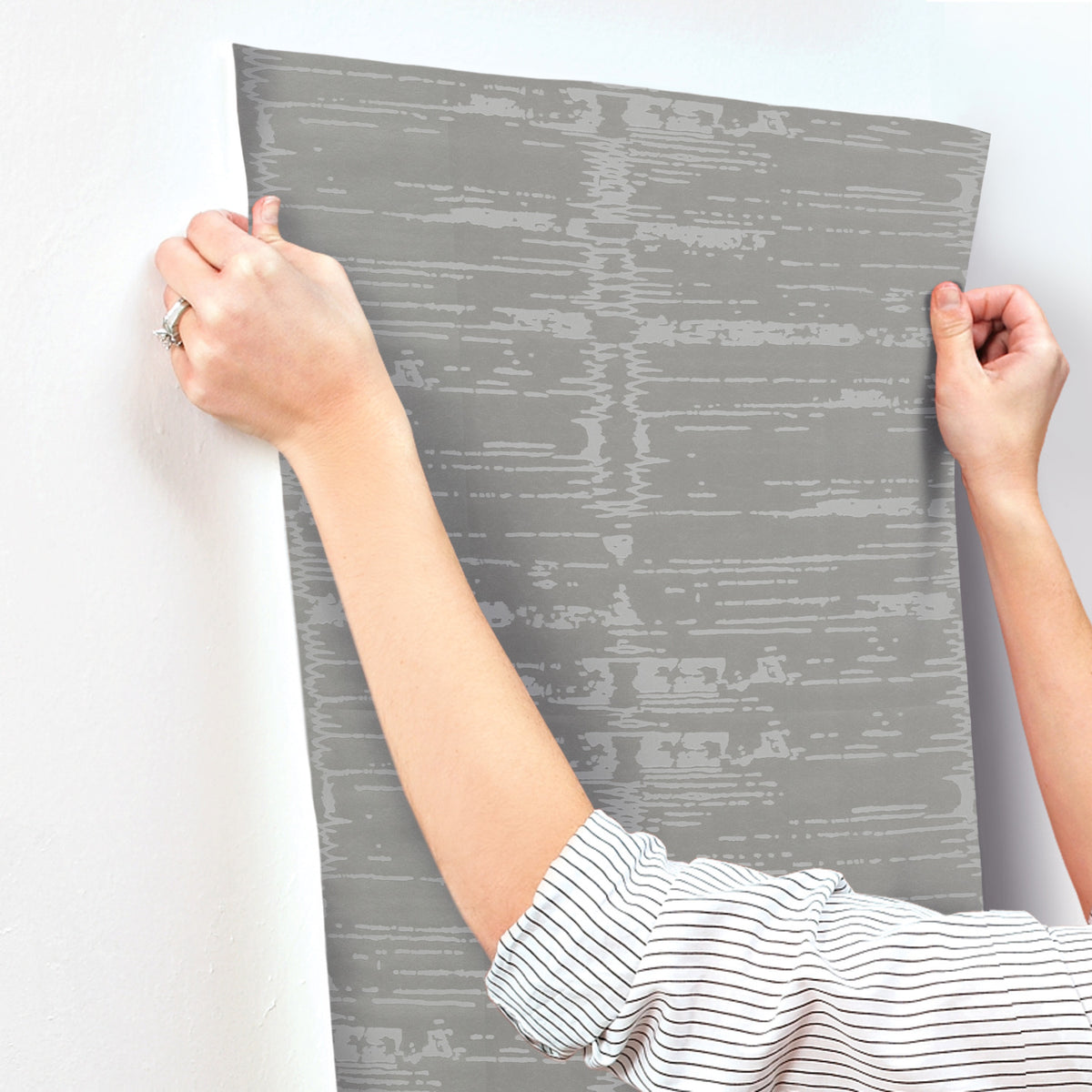 CI2313-peel-and-stick-wallpaper-stick-application-step