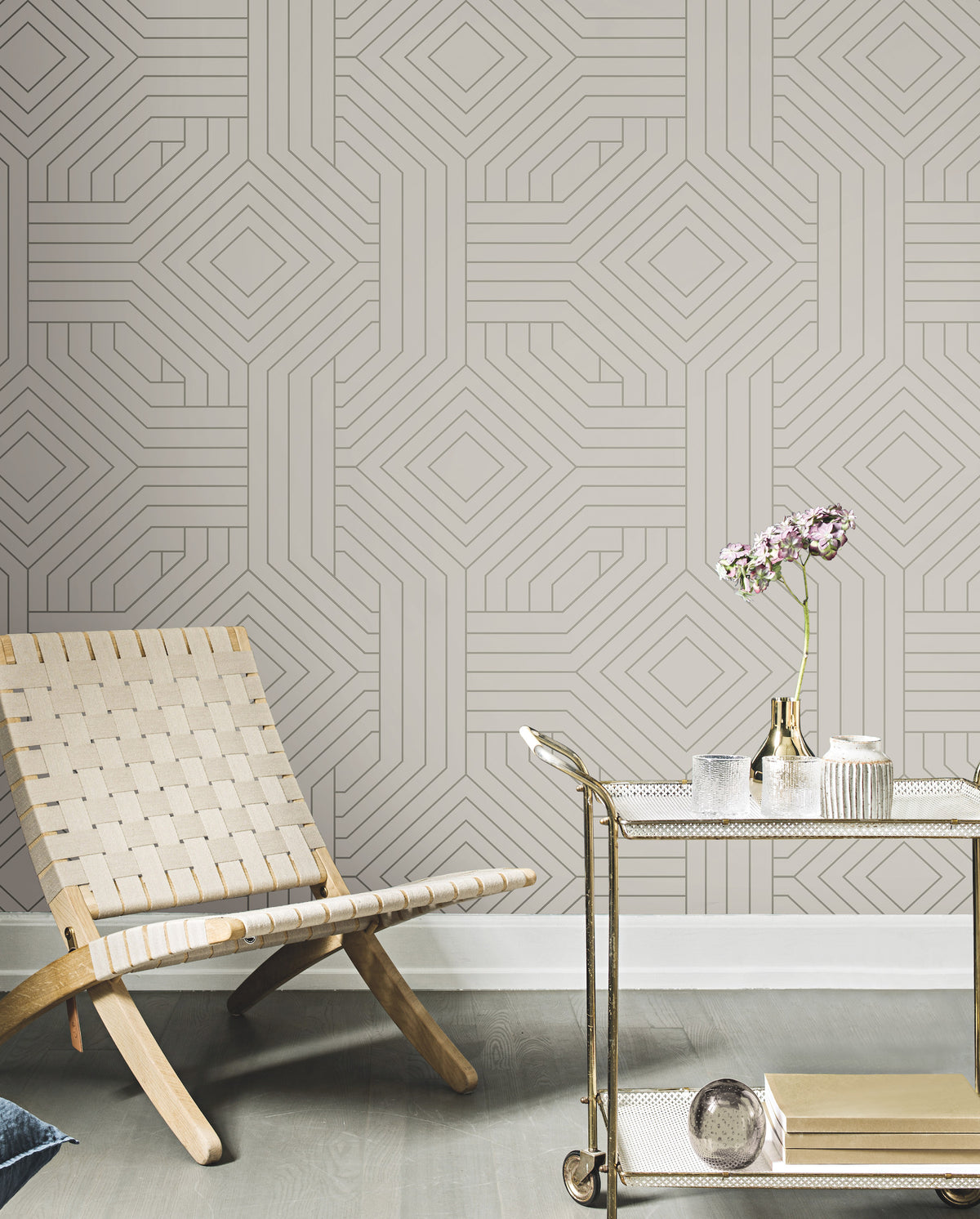 Candice Olson Diverging Diamonds Wallpaper featuring a repeating geometric pattern of interlocking diamonds and lines in light gray and white.