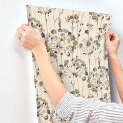 CN2100-peel-and-stick-wallpaper-stick-application-step