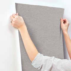 COD0608-peel-and-stick-wallpaper-stick-application-step