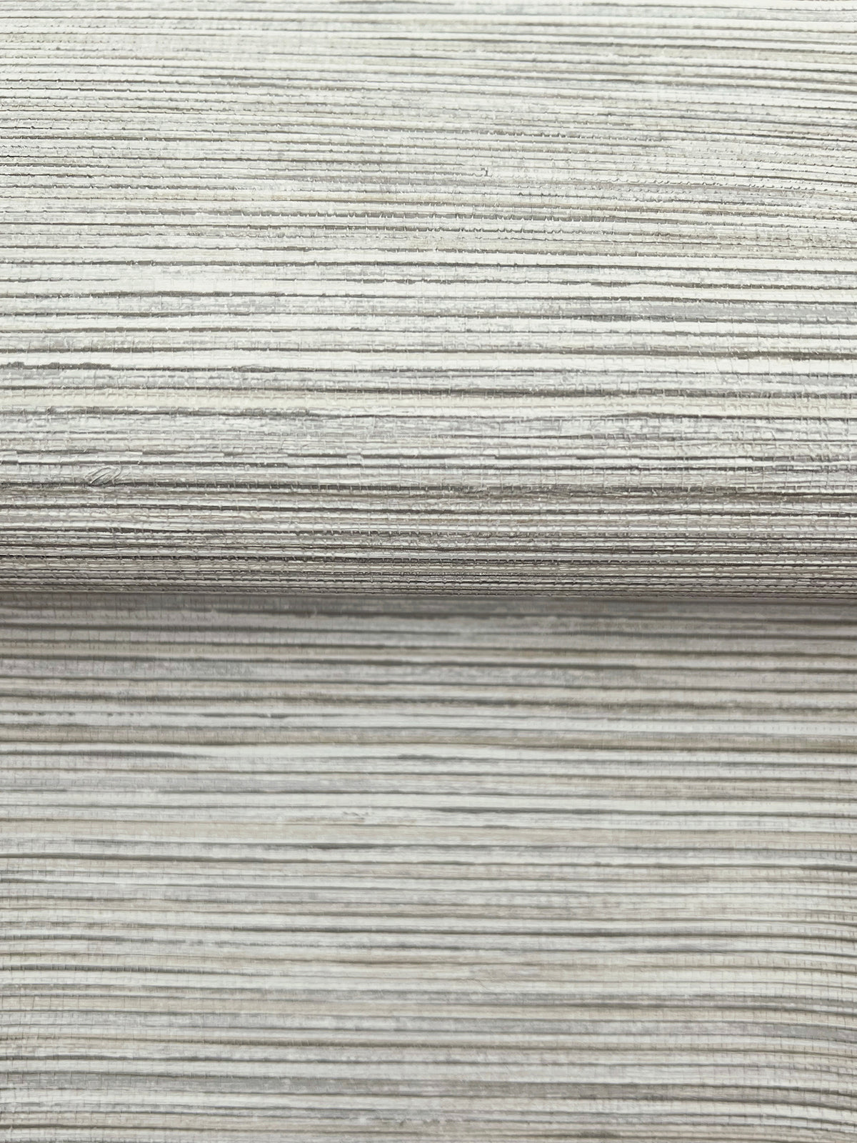 COD0636N-peel-and-stick-wallpaper-detail-closeup