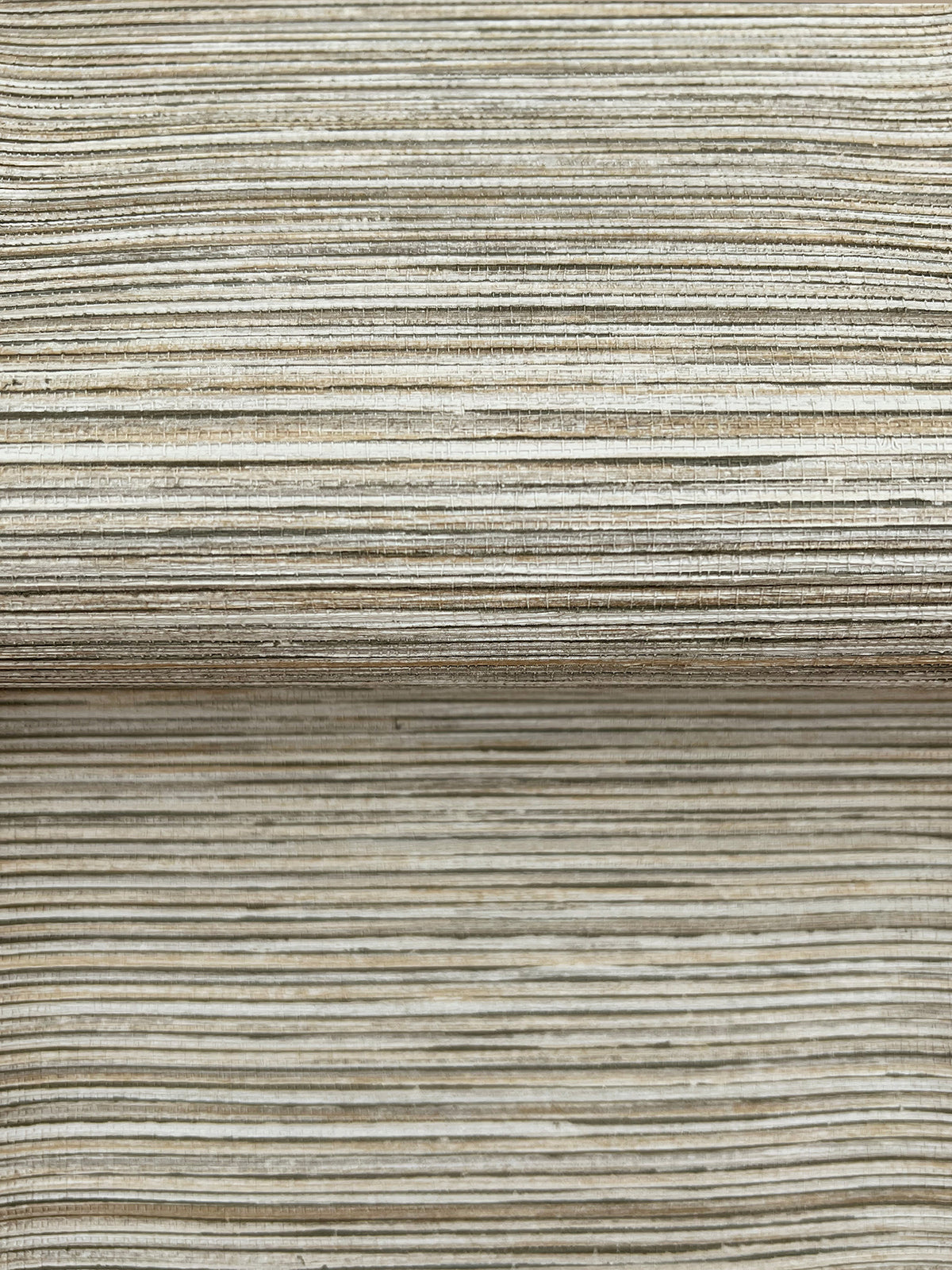 COD0637N-peel-and-stick-wallpaper-detail-closeup