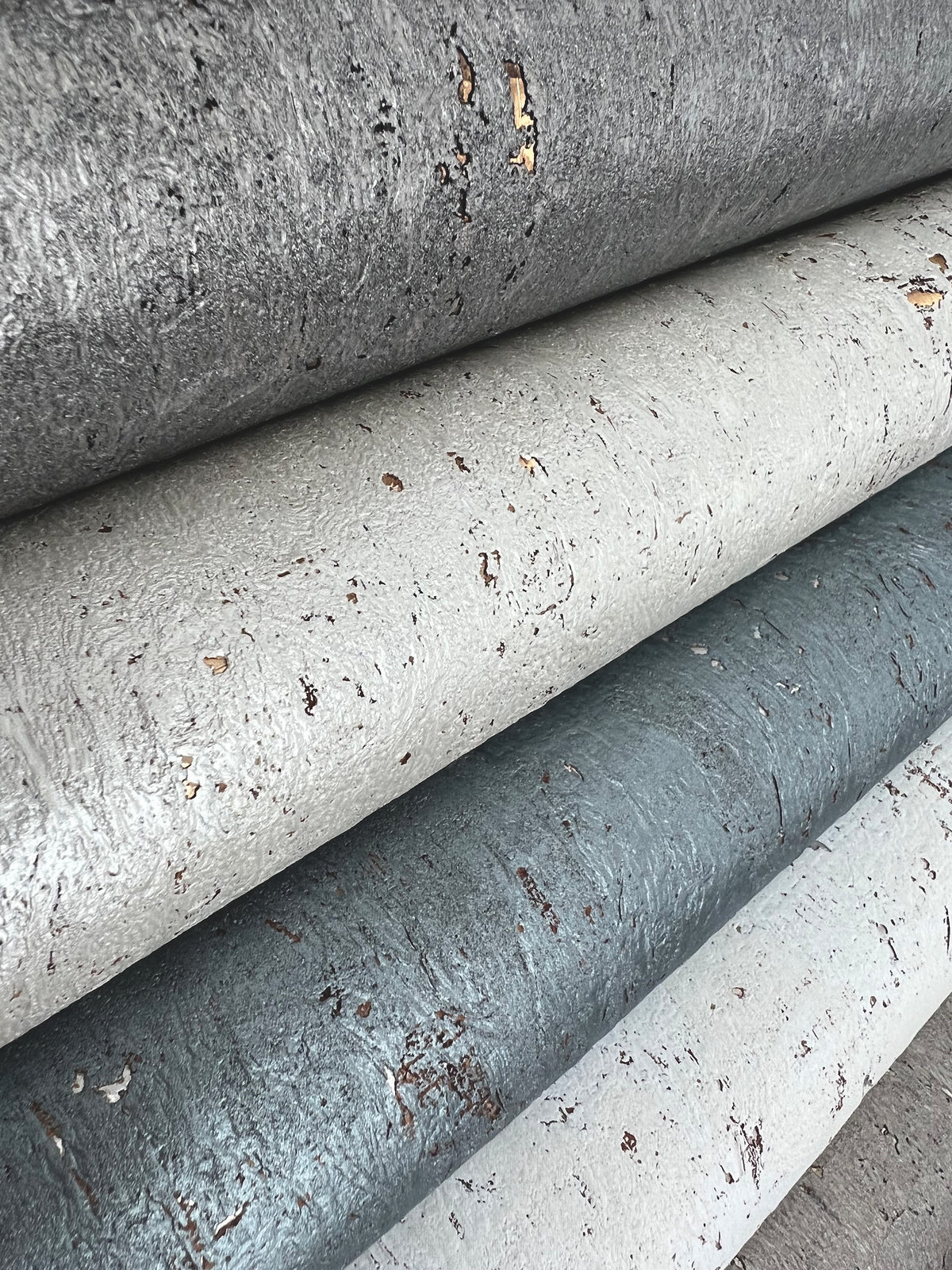 CZ2483-peel-and-stick-wallpaper-detail-closeup