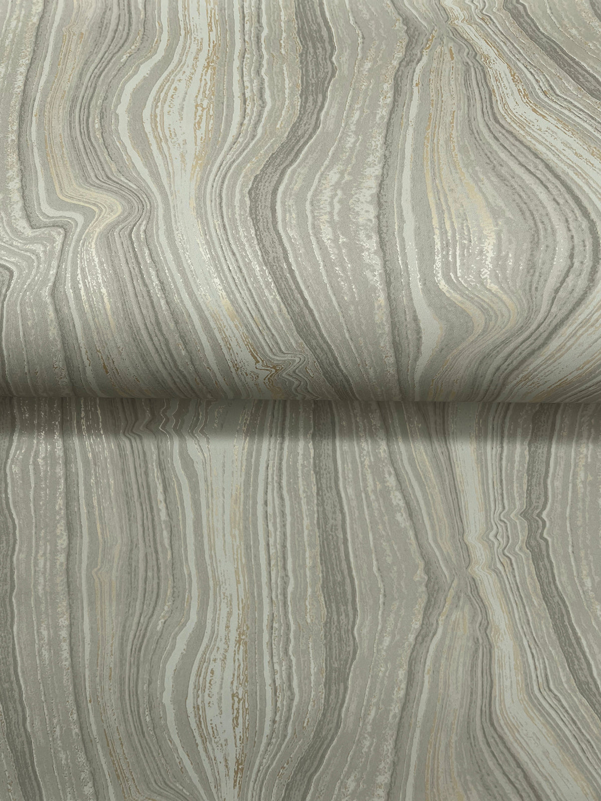 DF3325-peel-and-stick-wallpaper-detail-closeup